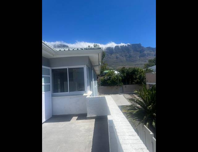 2 BEDROOM PROPERTY TO RENT IN VREDEHOEK
